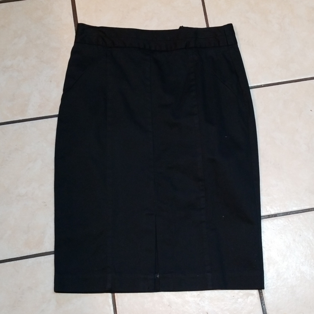 Ladies Worthington skirt.